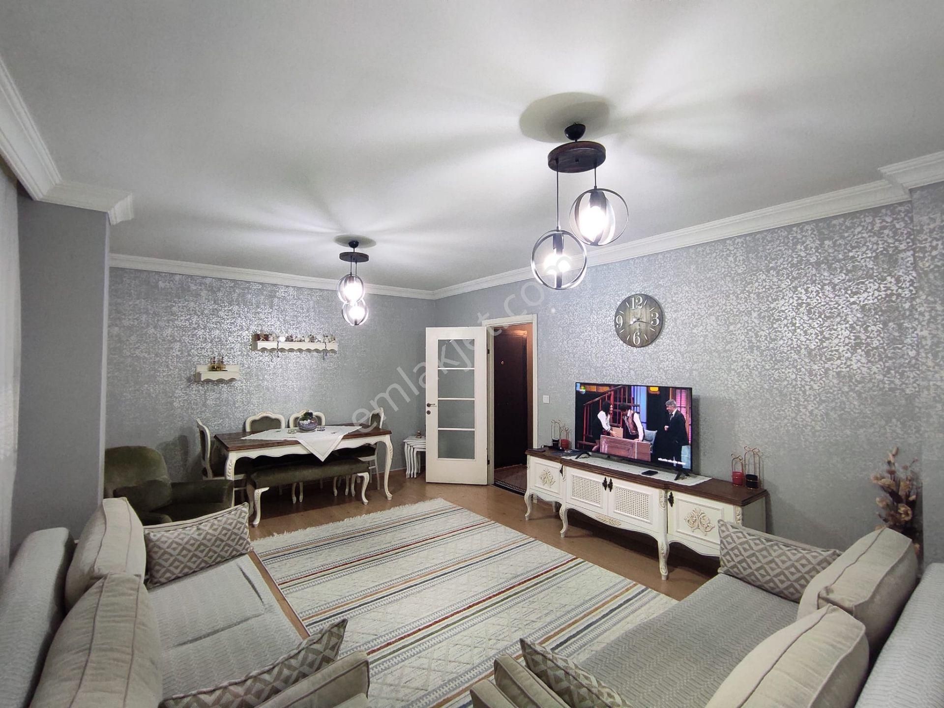 Peronların Yanında 3+1 Yüksek Giriş Balkonlu Geniş Enfes Daire - Görsel 4