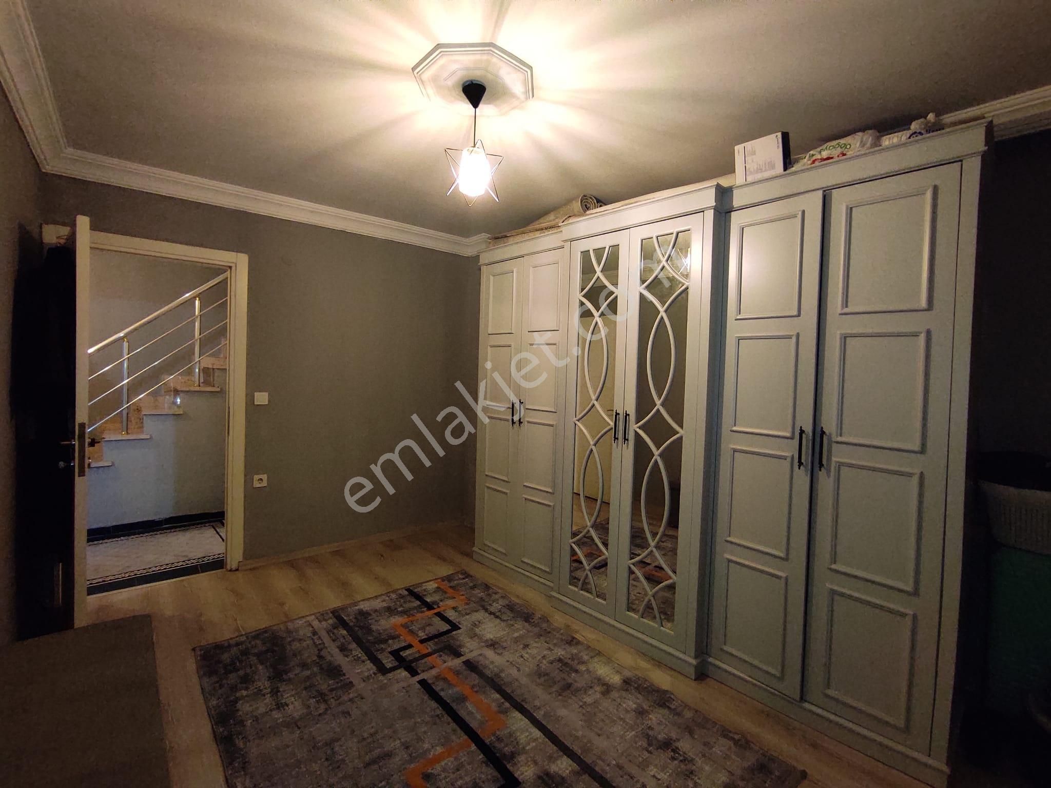 Peronların Yanında 3+1 Yüksek Giriş Balkonlu Geniş Enfes Daire - Görsel 21