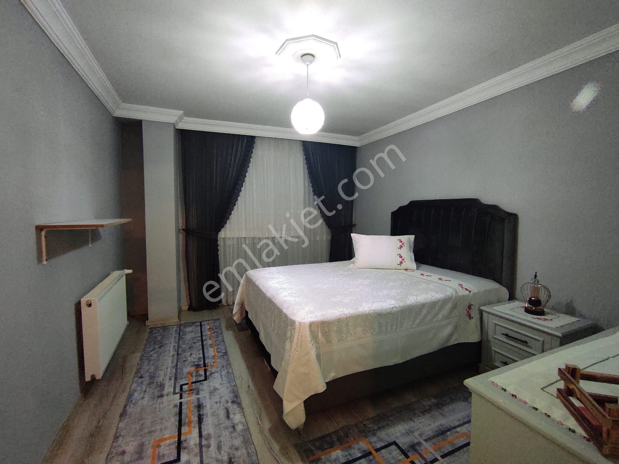 Peronların Yanında 3+1 Yüksek Giriş Balkonlu Geniş Enfes Daire - Görsel 13