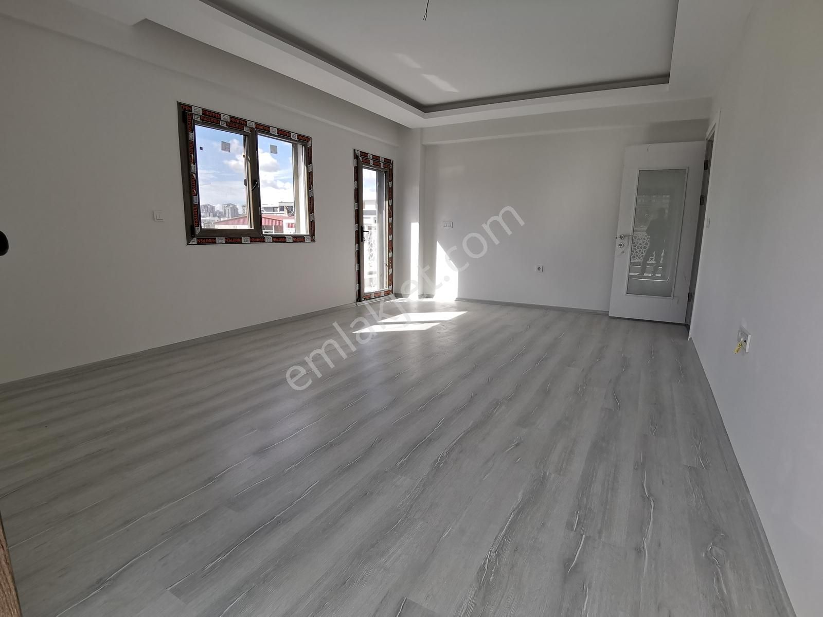 Koyundere Merkezde Kiralık Doğalgazlı 3+1 Köşe Daire - Görsel 2