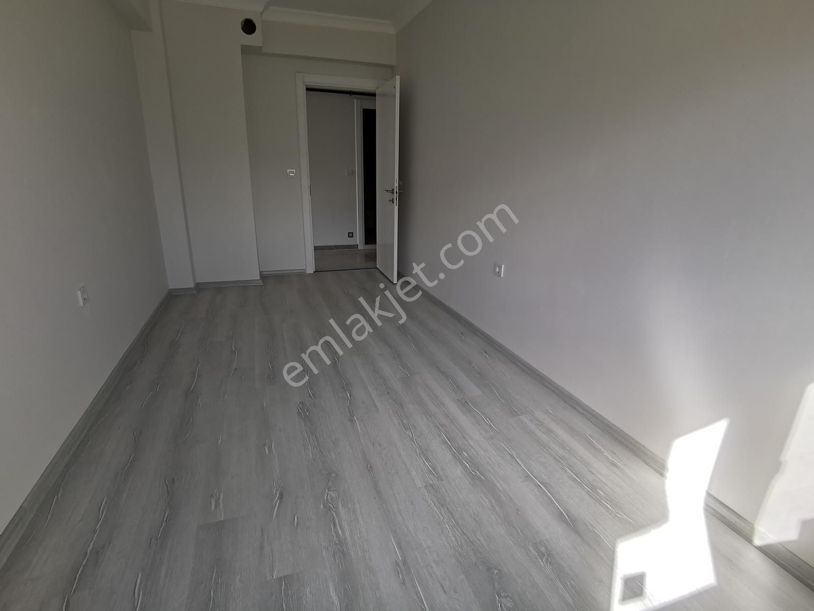 Koyundere Merkezde Kiralık Doğalgazlı 3+1 Köşe Daire - Görsel 15