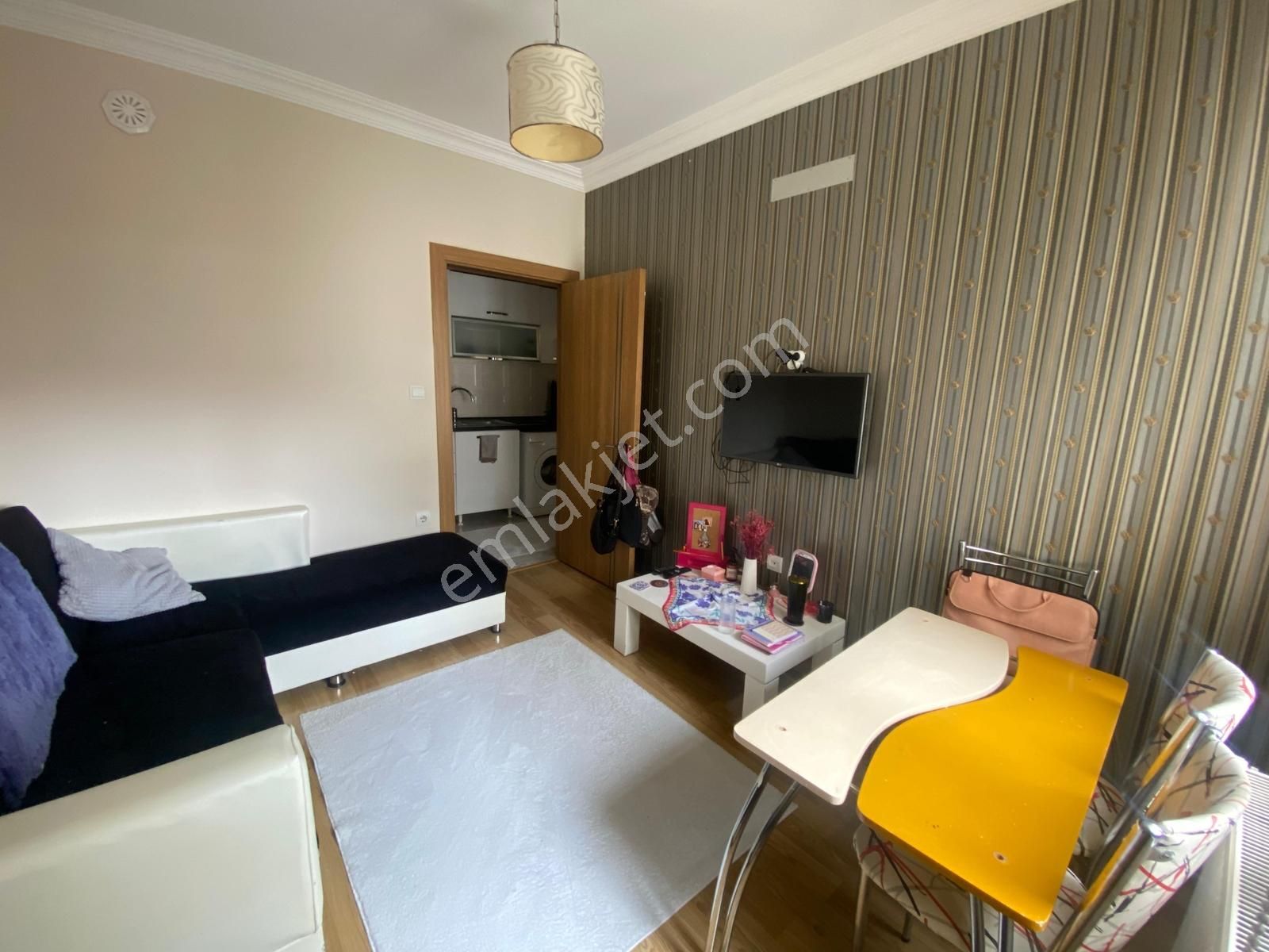 Özkaptan' Dan Bağlar' Da Şehrin Merkezinde 1+1 Kiralık Daire - Görsel 9