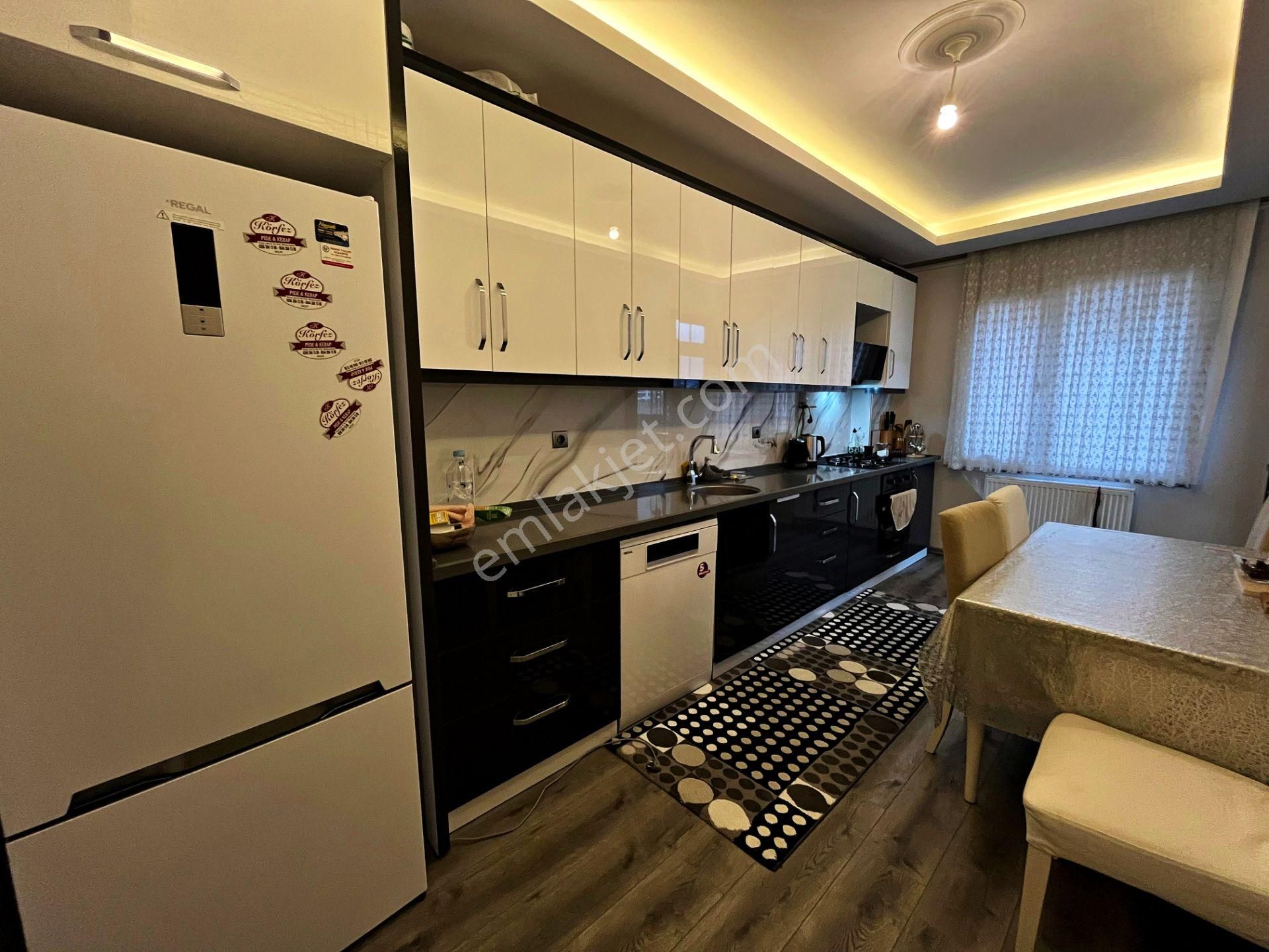 🛑🛑aktiften Altınkum Merkezde Satılık Ebeveyn Banyolu Kombili Harika Geniş 2+1 Daire - Görsel 8