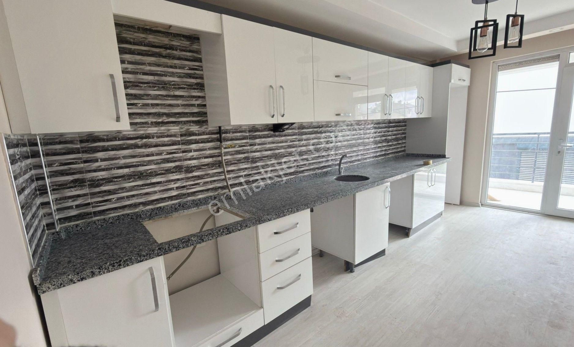 Recep Ümit'ten Şarhöyük Mahallesinde Kiralık 3+1 Ferah Geniş Daire - Görsel 2