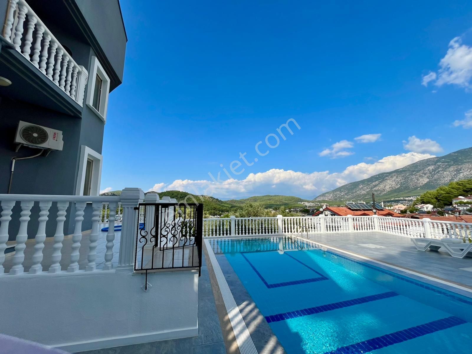 Acill! Hisarönü Merkezde Satılık 4+1 Fırsat Daire - Görsel 3