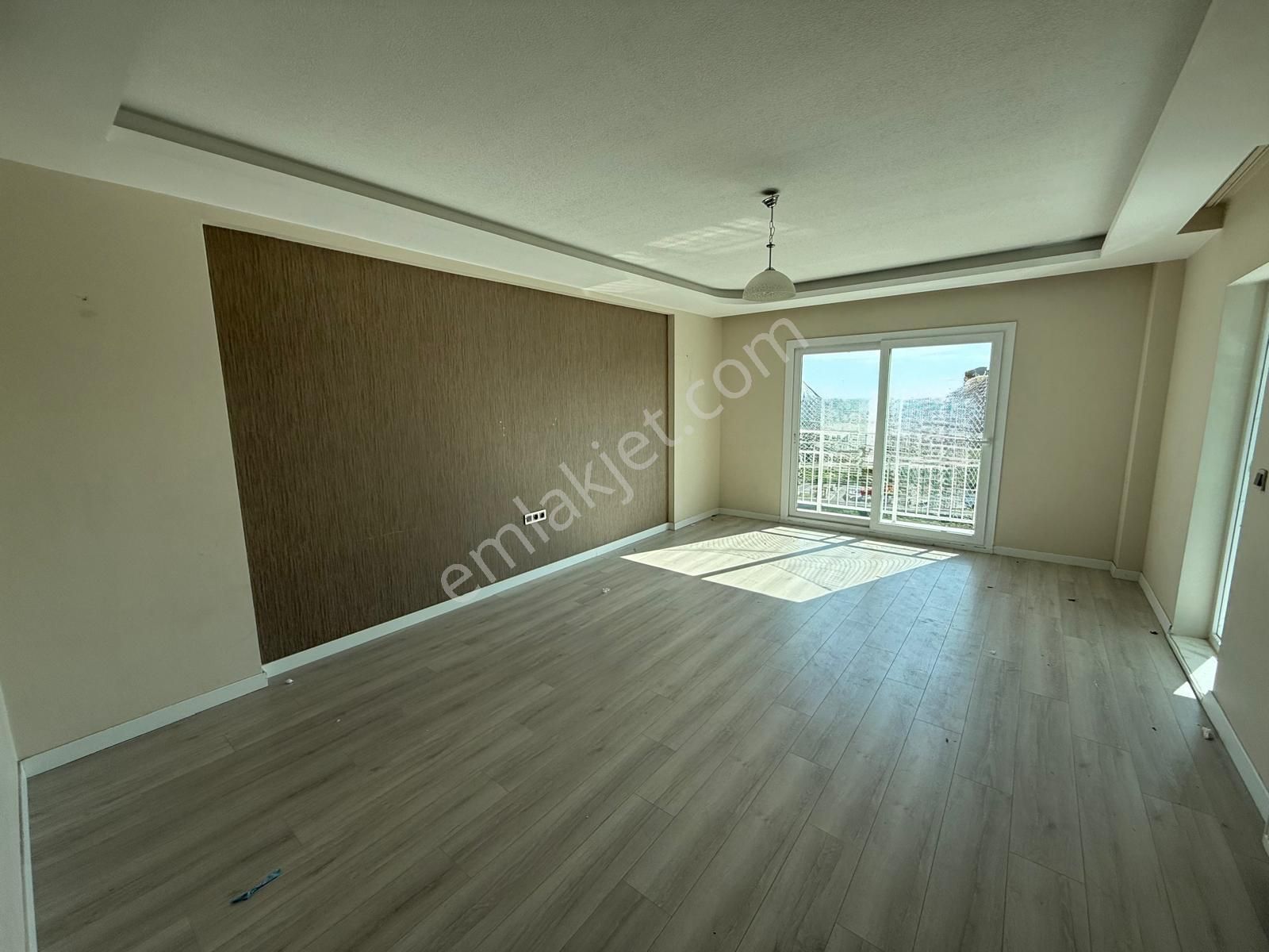 Gürselpaşada Merkezi Konumda 3.5+1 Kmutfak+çb+go