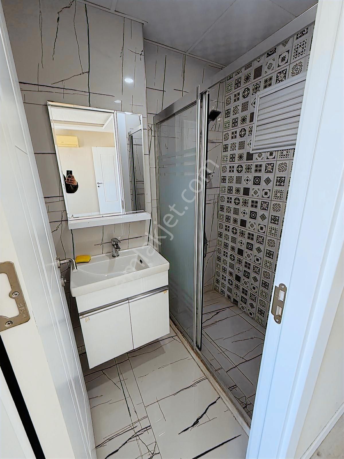 Gürselpaşada Merkezi Konumda 3.5+1 Kmutfak+çb+go - Görsel 29