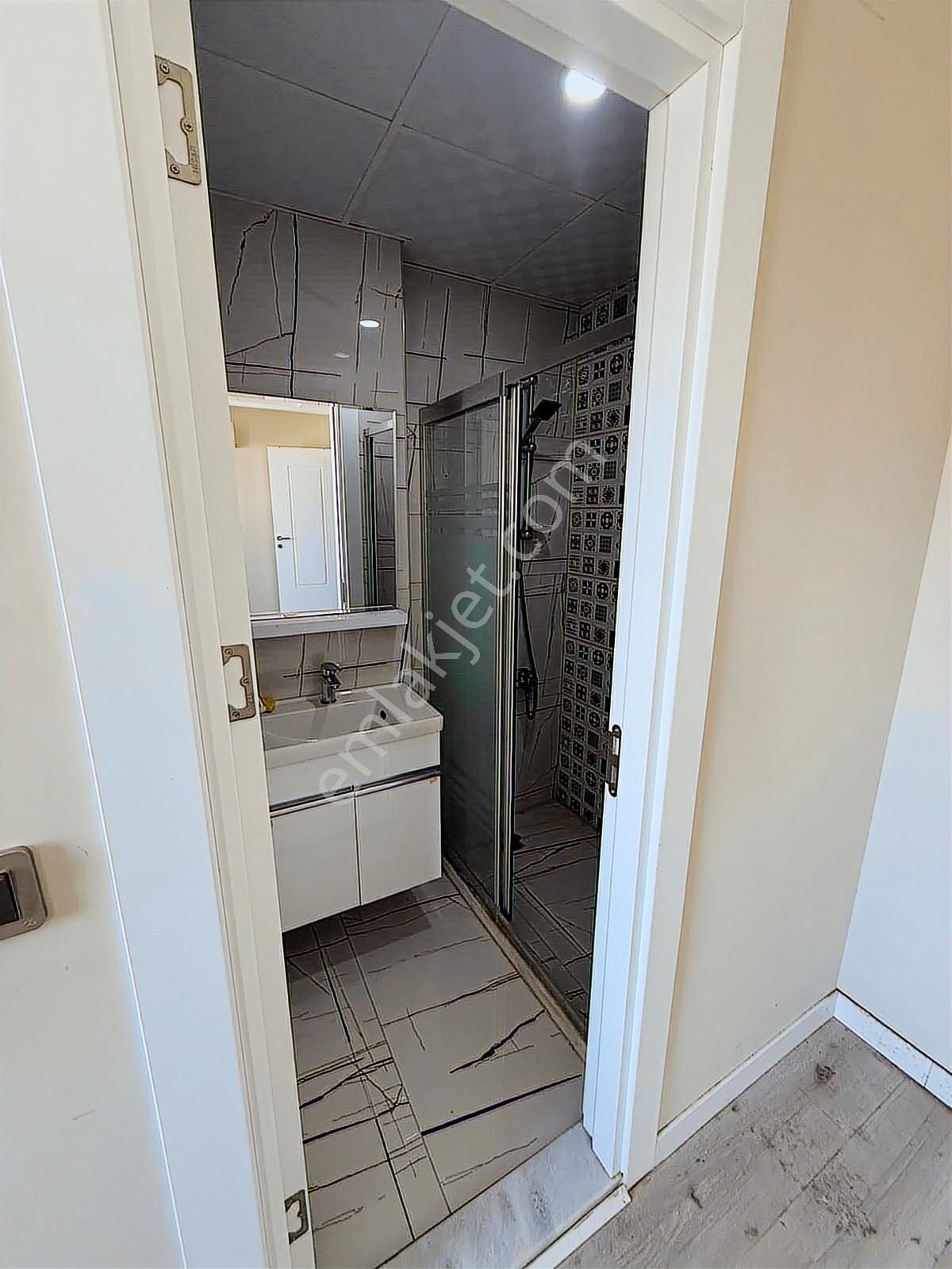 Gürselpaşada Merkezi Konumda 3.5+1 Kmutfak+çb+go - Görsel 9