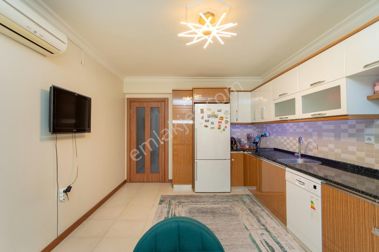 Menemen Uğur Mumcu Mah. Site İçerisinde Satılık 4+1 Daire - Görsel 8