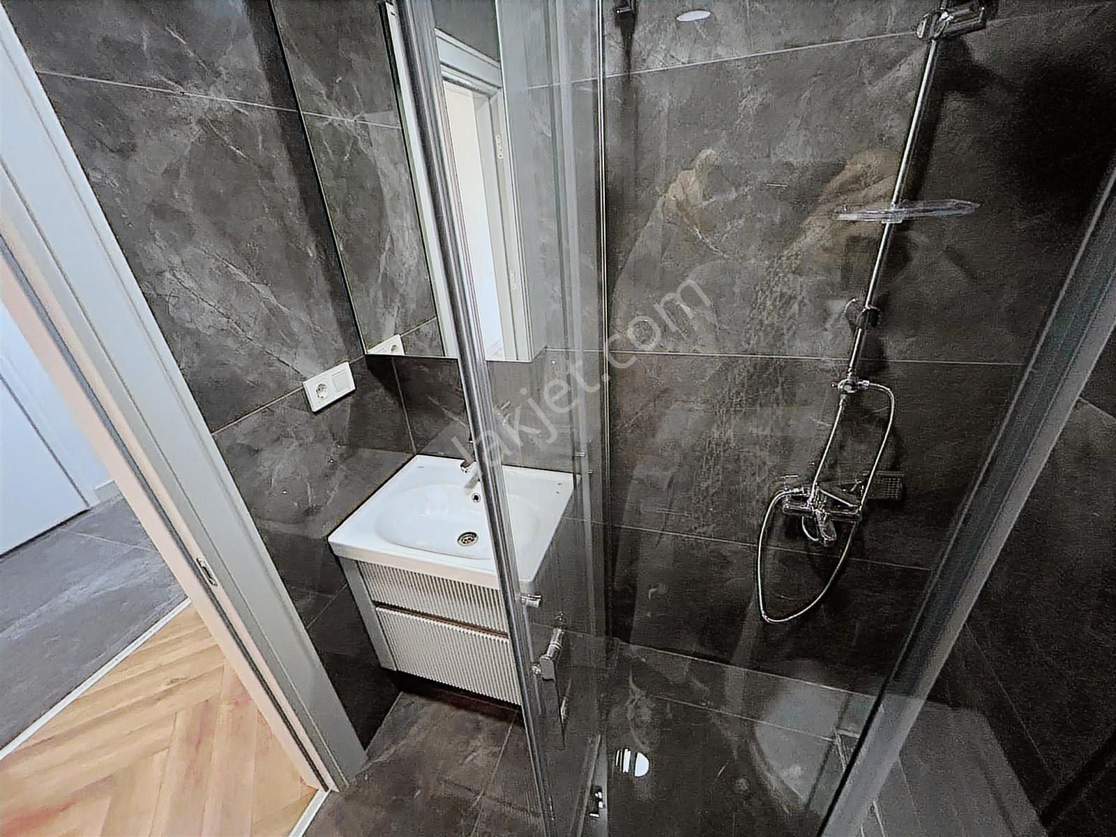 Üsküdar Sultantepe'de 4+2 Net 240 M2 Teraslı Lüks Dubleks Daire - Görsel 8