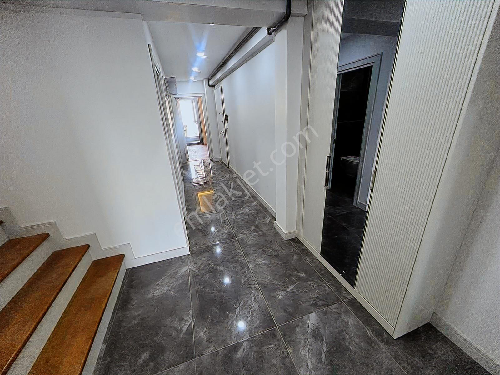 Üsküdar Sultantepe'de 4+2 Net 240 M2 Teraslı Lüks Dubleks Daire - Görsel 21