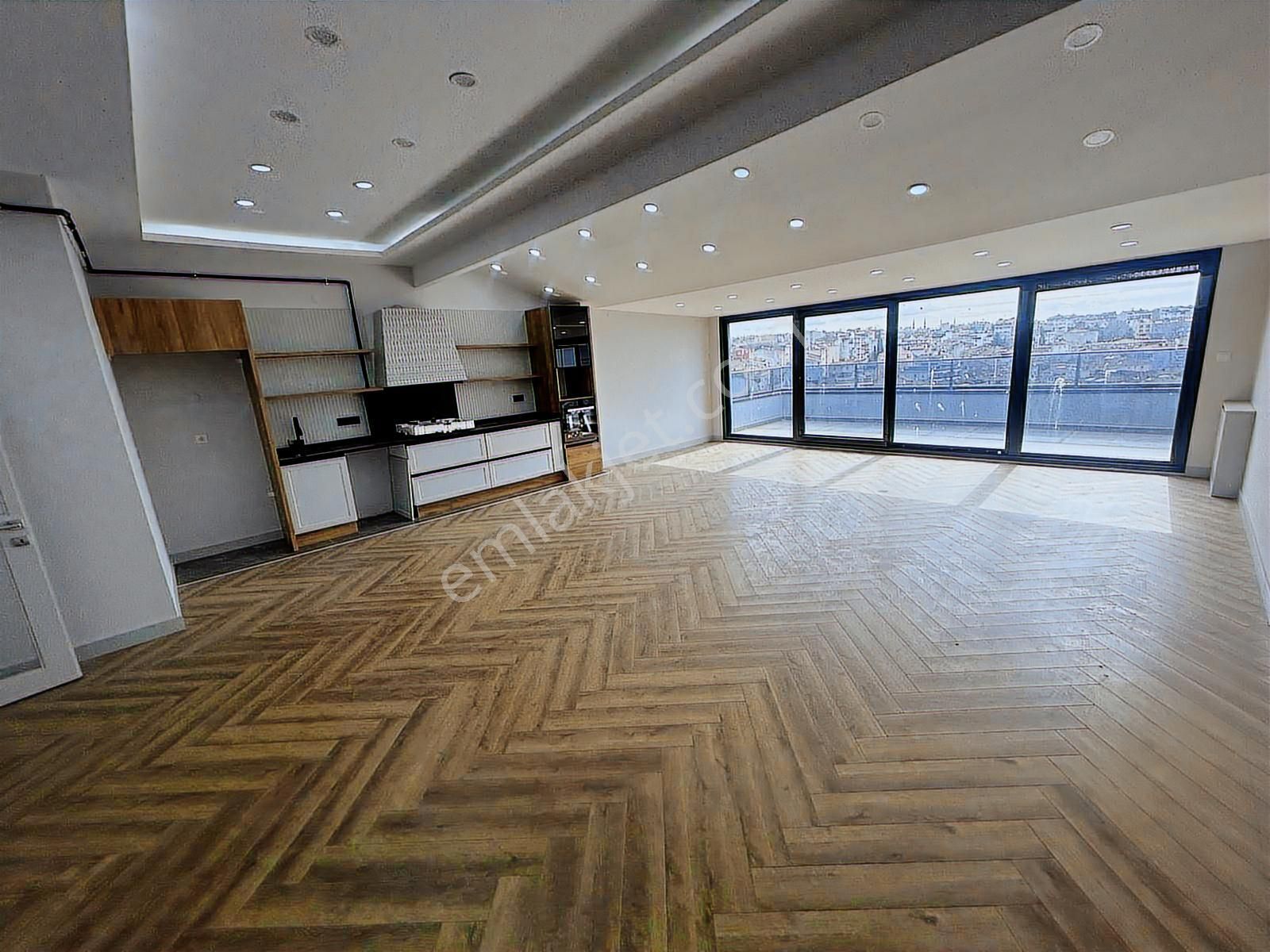 Üsküdar Sultantepe'de 4+2 Net 240 M2 Teraslı Lüks Dubleks Daire - Görsel 5