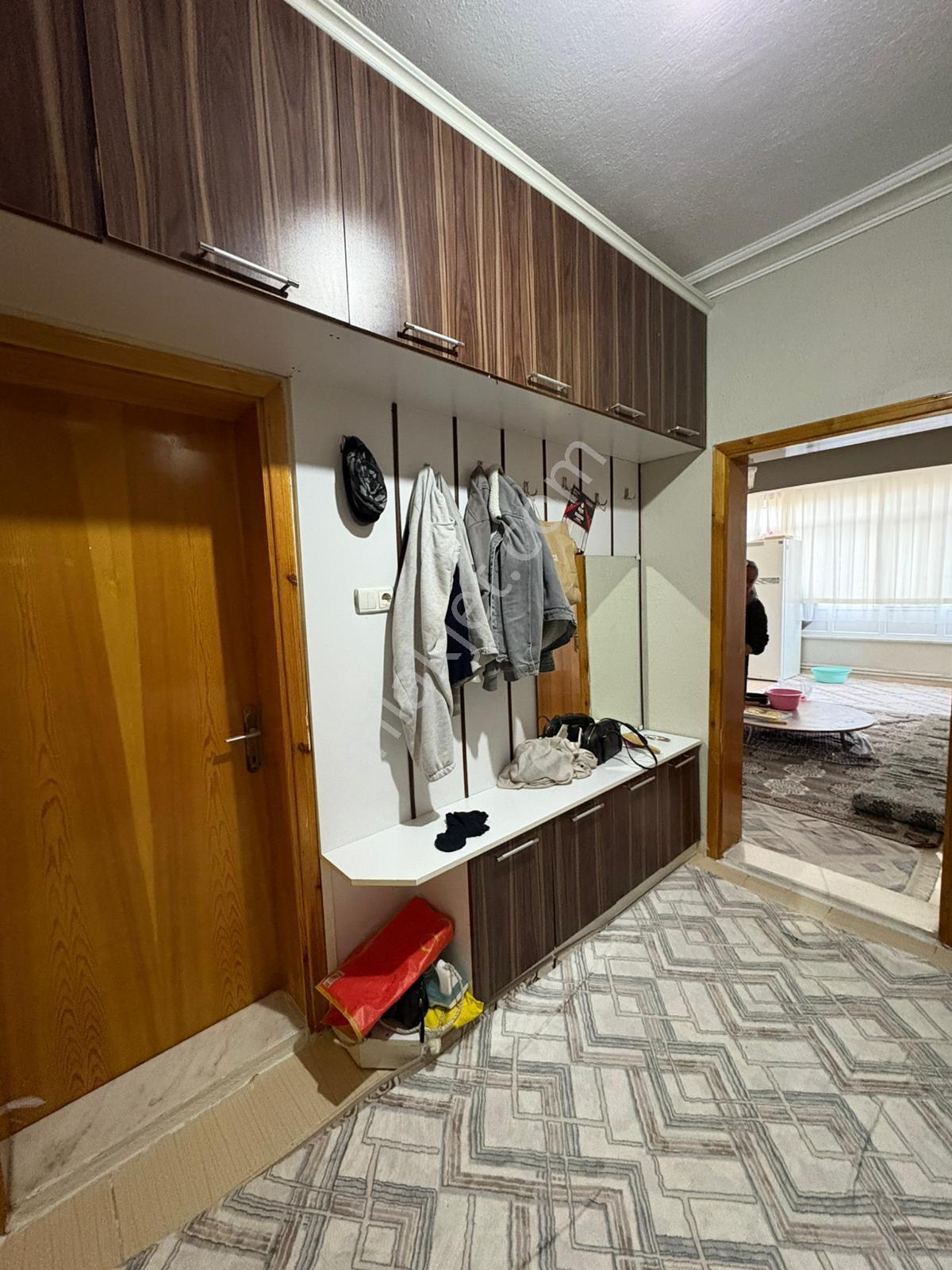 Hem Oturum Hem Yatırım 1.118 M² Arsa İçinde Bakımlı Müstakil Ev. - Görsel 15