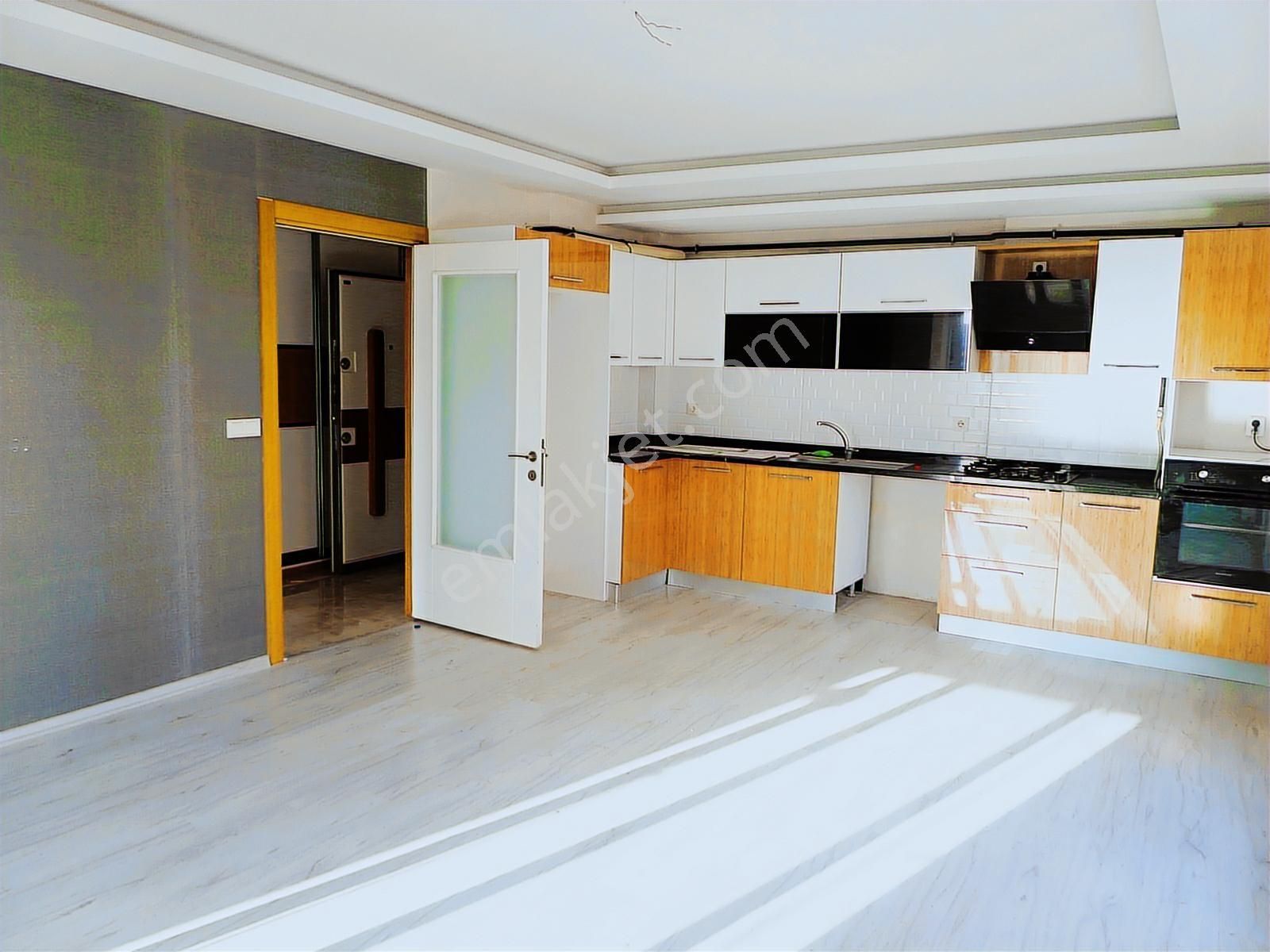 100.yılda Gül Emlak'tan,7.kat,3+1,açık Mut.temiz Kiralık Daire