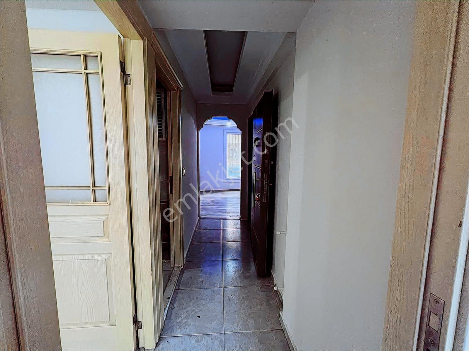 Ana Cadde Hastane Yakını Arakat Balkonlu Yatırımlık 1+1 Daire - Görsel 19