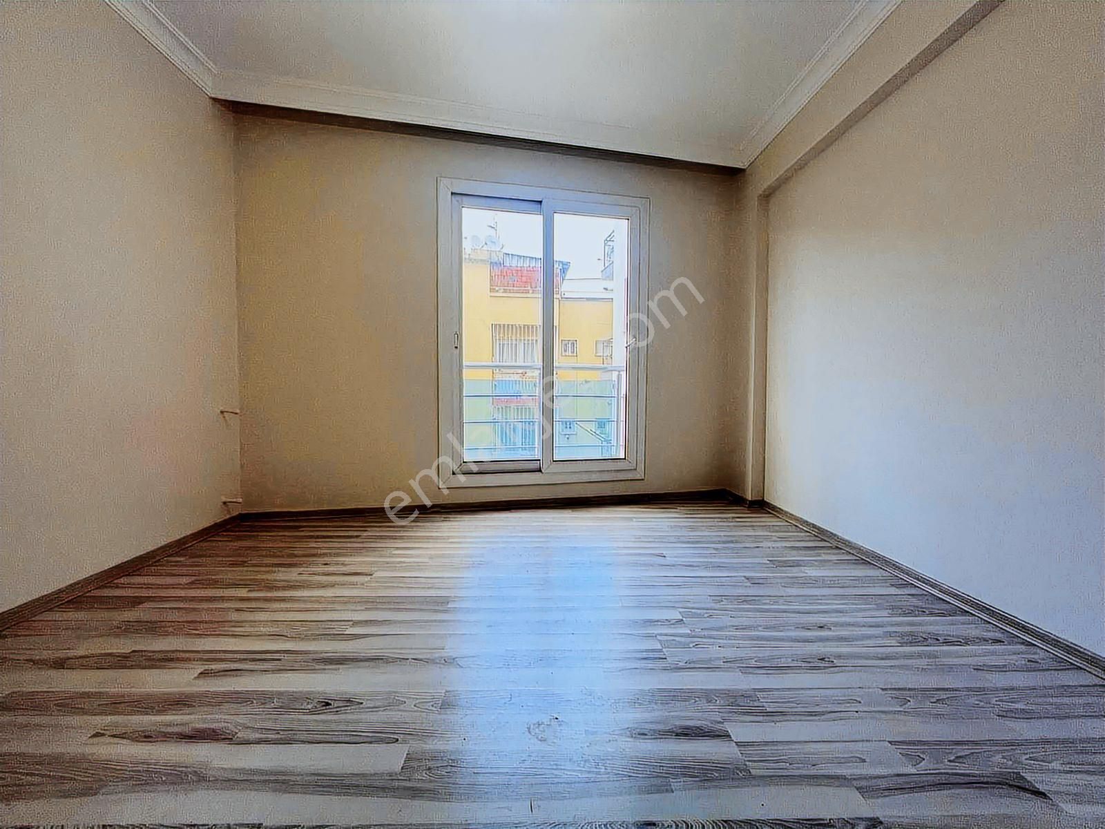 Ana Cadde Hastane Yakını Arakat Balkonlu Yatırımlık 1+1 Daire - Görsel 15