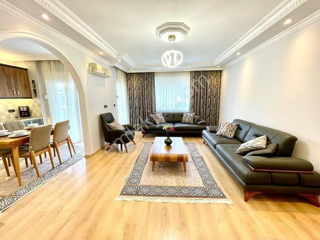 Alanya Oba’da Lüks 3+1 Eşyalı Daire | Denize 300 M