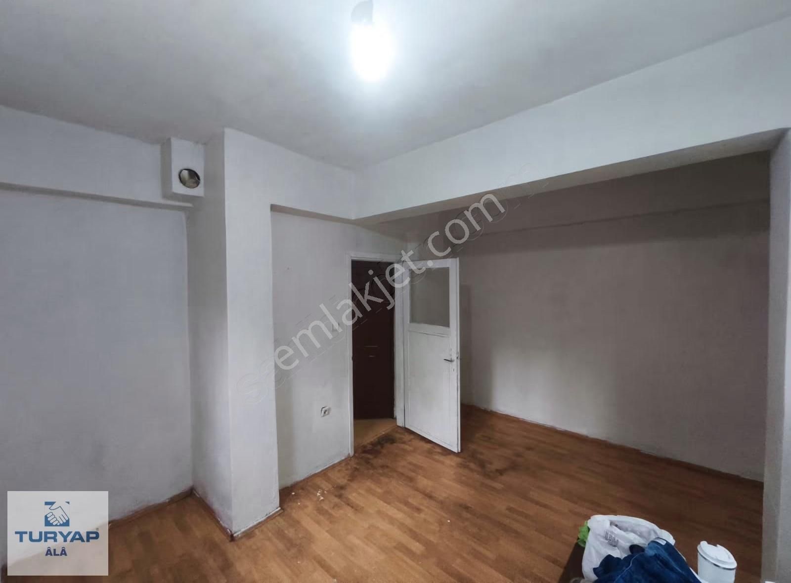 Turyap Enes Akaydan Fevzi Çakmak Mahallesinde 1+1 Kiralık Daire - Görsel 2