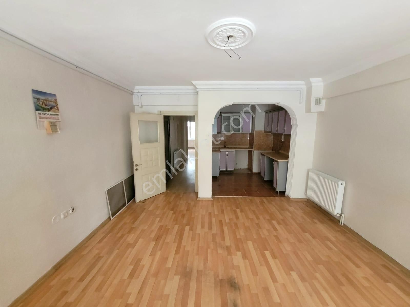 Edremit Cumhuriyet Mah.de Üçgenpark Doğalgazlı 2+1 Daire