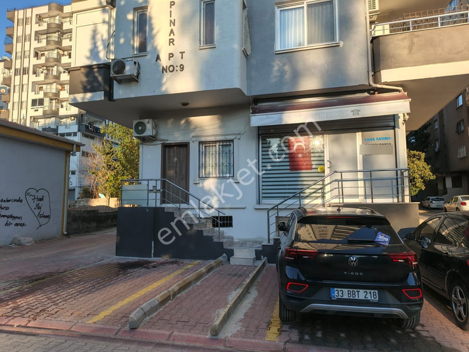 Orman Parkı Manzaralı – Metro Yanı – Full Eşyalı 1+1 Bağımsız Giriş