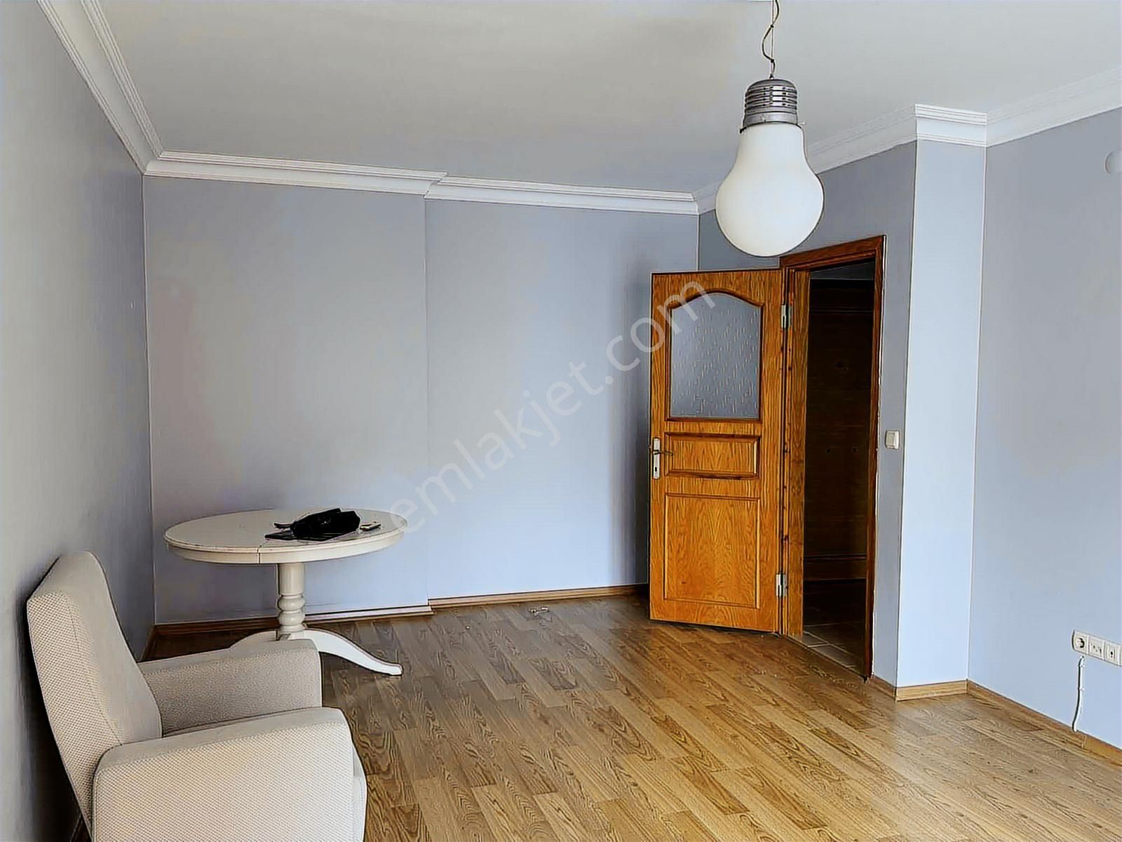 Küçükbakkalköy Mah. Cadde Ye Yakın 2+1 1.kat.75 M2.kat Dublexsi - Görsel 10