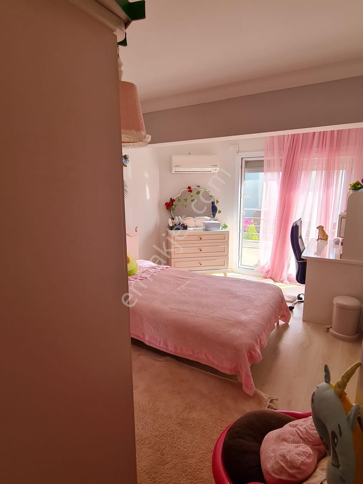 Kuşadası Soğucakta Özel Otoparklı Geniş Verandalı 3+1 Satılık Yazlık - Görsel 18