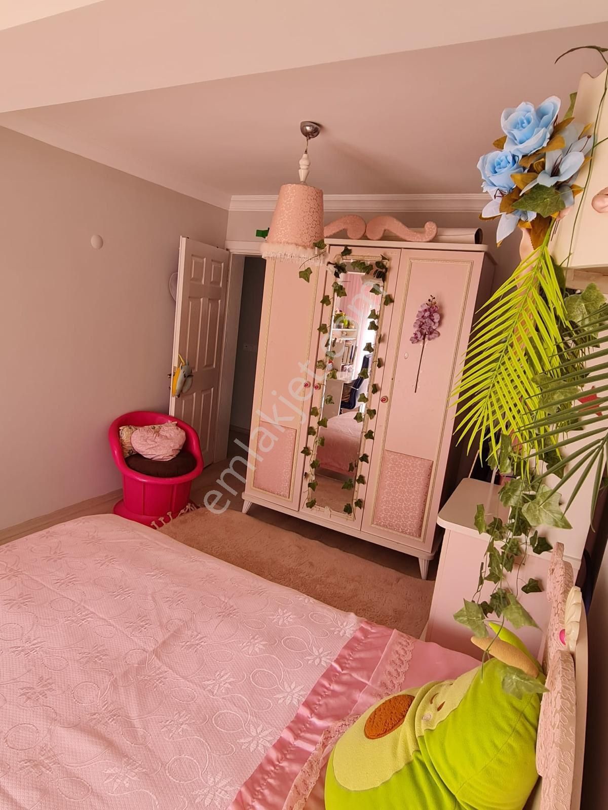 Kuşadası Soğucakta Özel Otoparklı Geniş Verandalı 3+1 Satılık Yazlık - Görsel 23