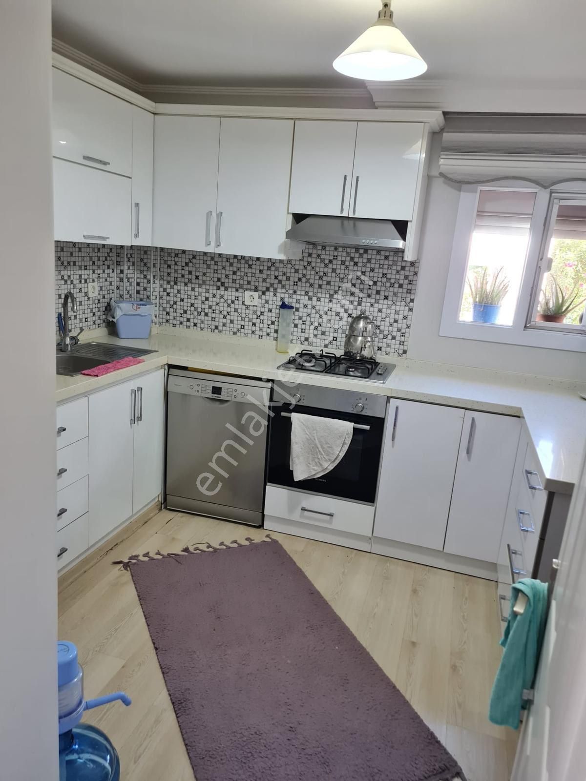 Kuşadası Soğucakta Özel Otoparklı Geniş Verandalı 3+1 Satılık Yazlık - Görsel 13