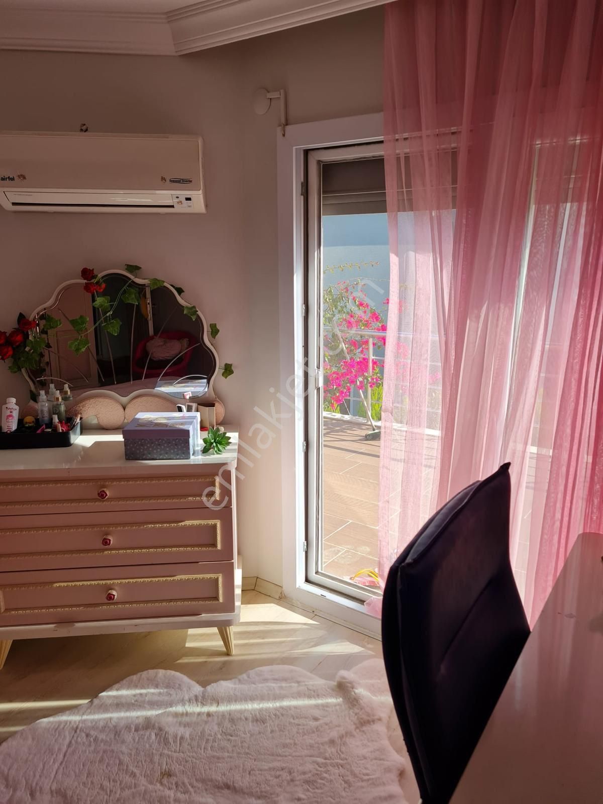 Kuşadası Soğucakta Özel Otoparklı Geniş Verandalı 3+1 Satılık Yazlık - Görsel 30