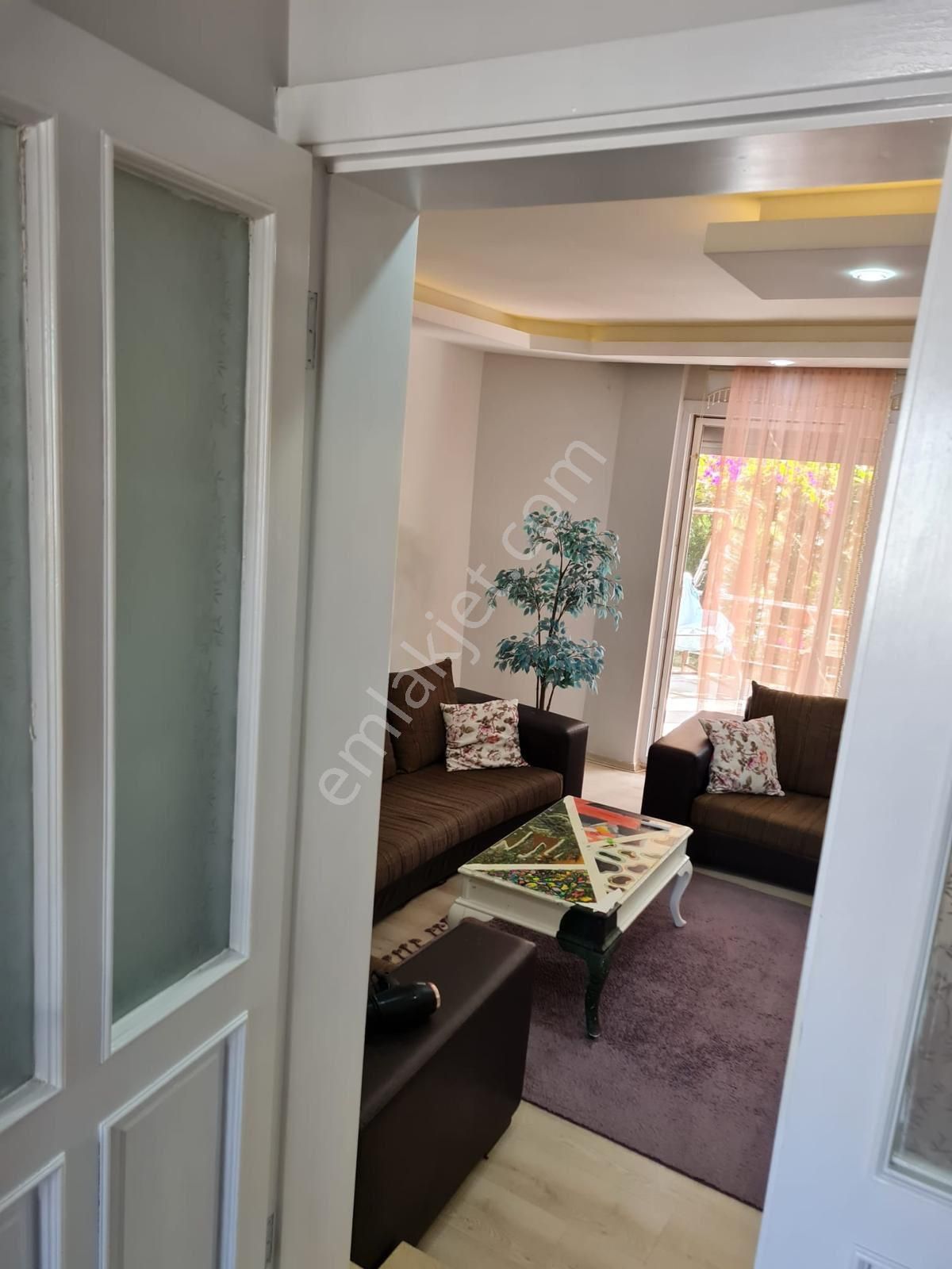 Kuşadası Soğucakta Özel Otoparklı Geniş Verandalı 3+1 Satılık Yazlık - Görsel 15