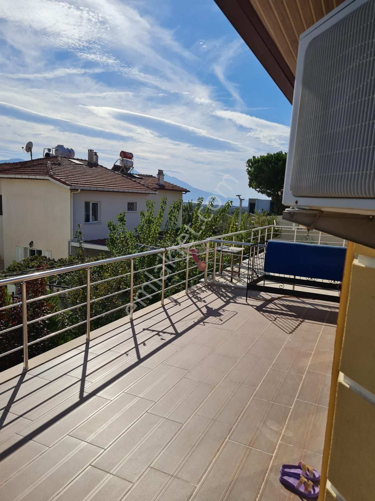 Kuşadası Soğucakta Özel Otoparklı Geniş Verandalı 3+1 Satılık Yazlık - Görsel 6