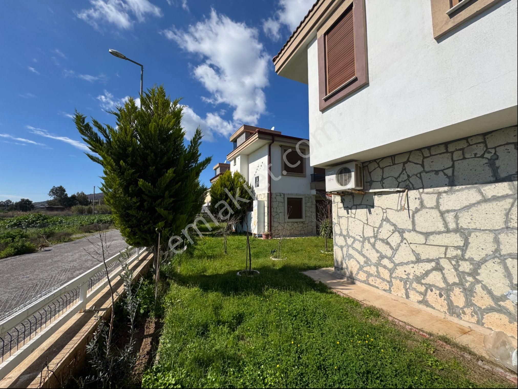 İzmir Seferihisar Doğanbey De Satılık Bahçeli 3+1 Havuzlu Tek Müstakil Villa - Görsel 10