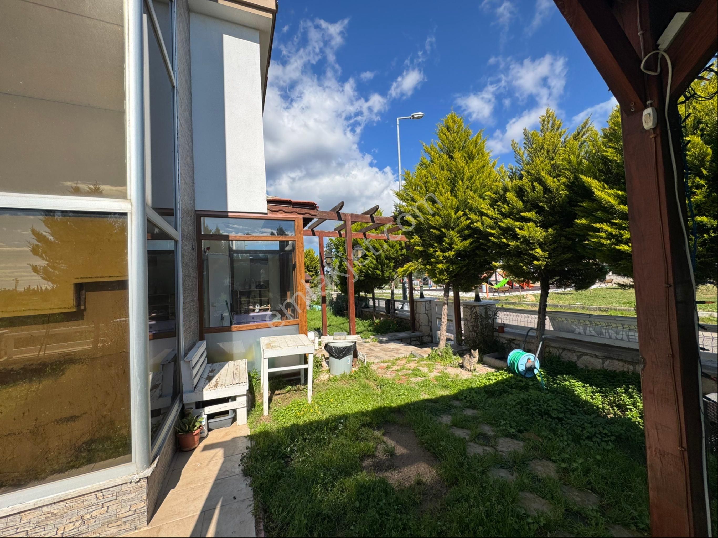 İzmir Seferihisar Doğanbey De Satılık Bahçeli 3+1 Havuzlu Tek Müstakil Villa - Görsel 8