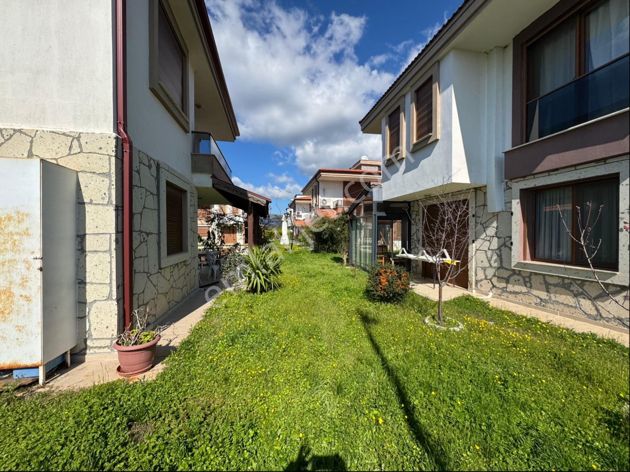 İzmir Seferihisar Doğanbey De Satılık Bahçeli 3+1 Havuzlu Tek Müstakil Villa - Görsel 13