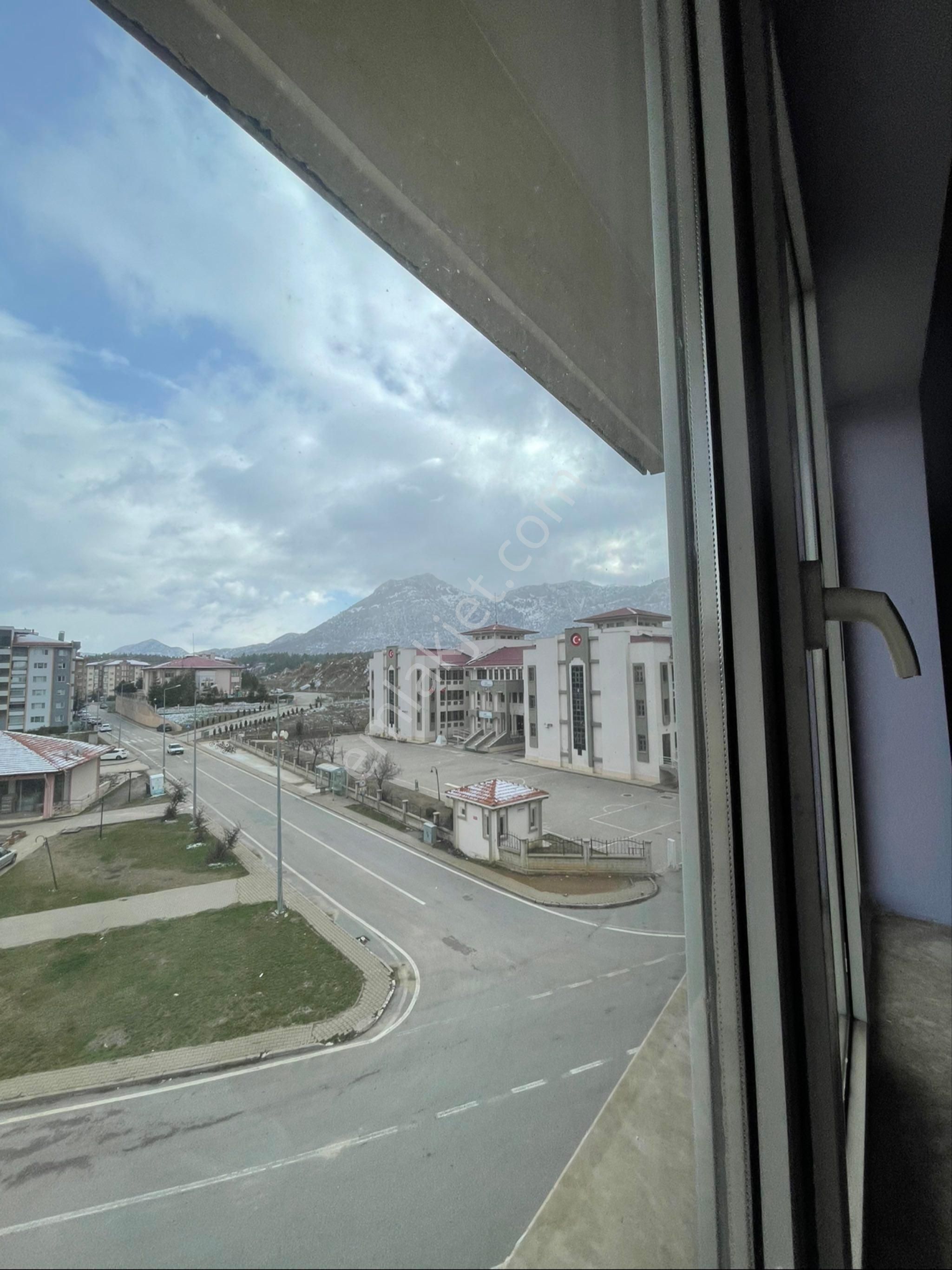Seydişehir Tokide Kiralık 2+1 Ara Kat - Görsel 9