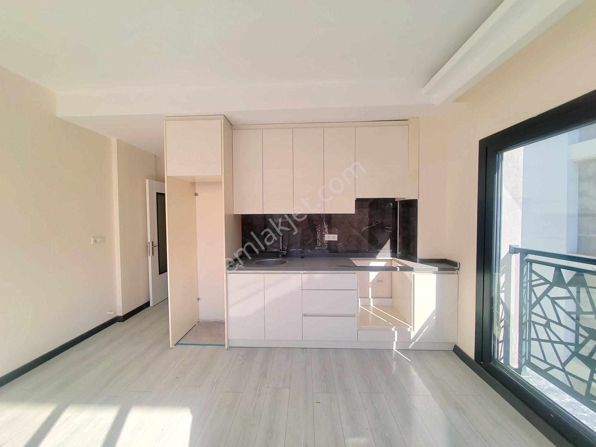 Satılık Eşyalı 1+1 Daire Kuşadası Davutlar - Görsel 13