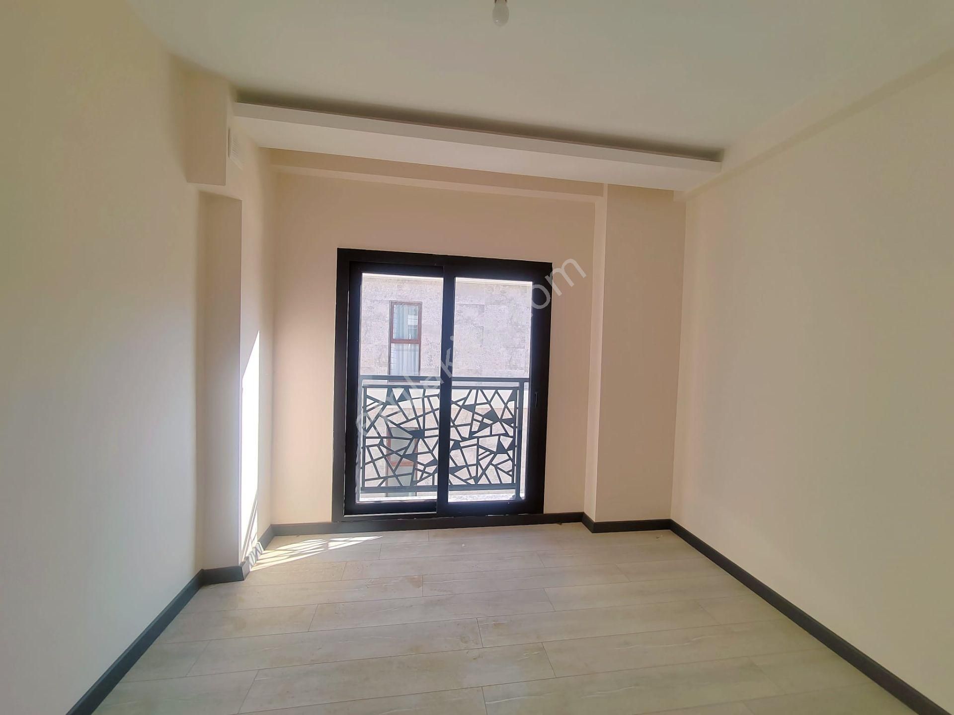 Satılık Eşyalı 1+1 Daire Kuşadası Davutlar - Görsel 18