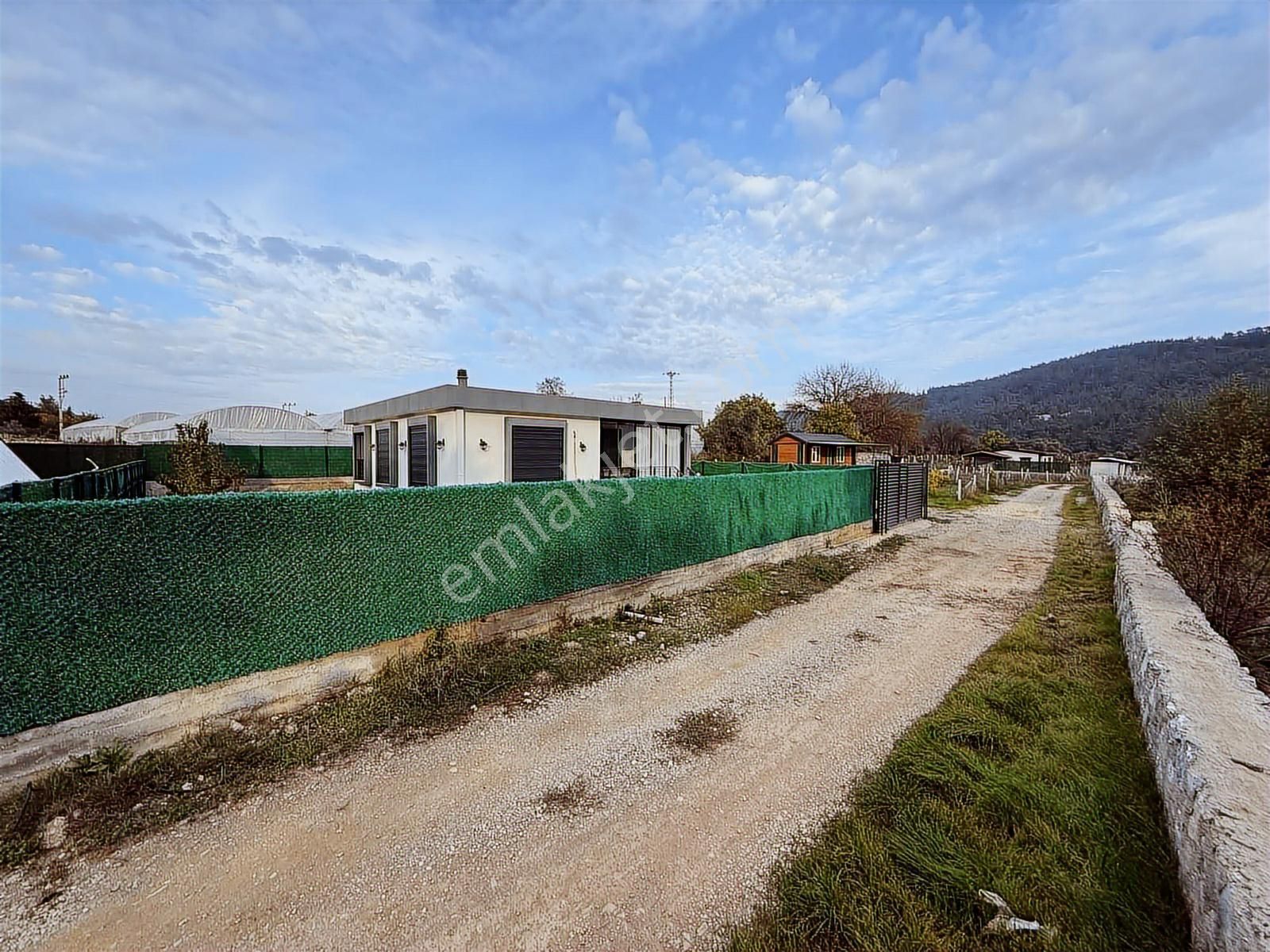 Bal Gayrimenkul-menderes Yeniköy'de Cadde Üzeri 300m2 Bahçeler - Görsel 12