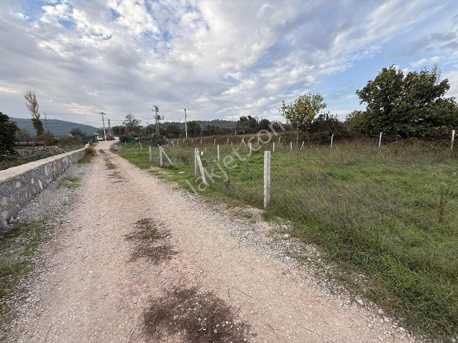 Bal Gayrimenkul-menderes Yeniköy'de Cadde Üzeri 300m2 Bahçeler - Görsel 17