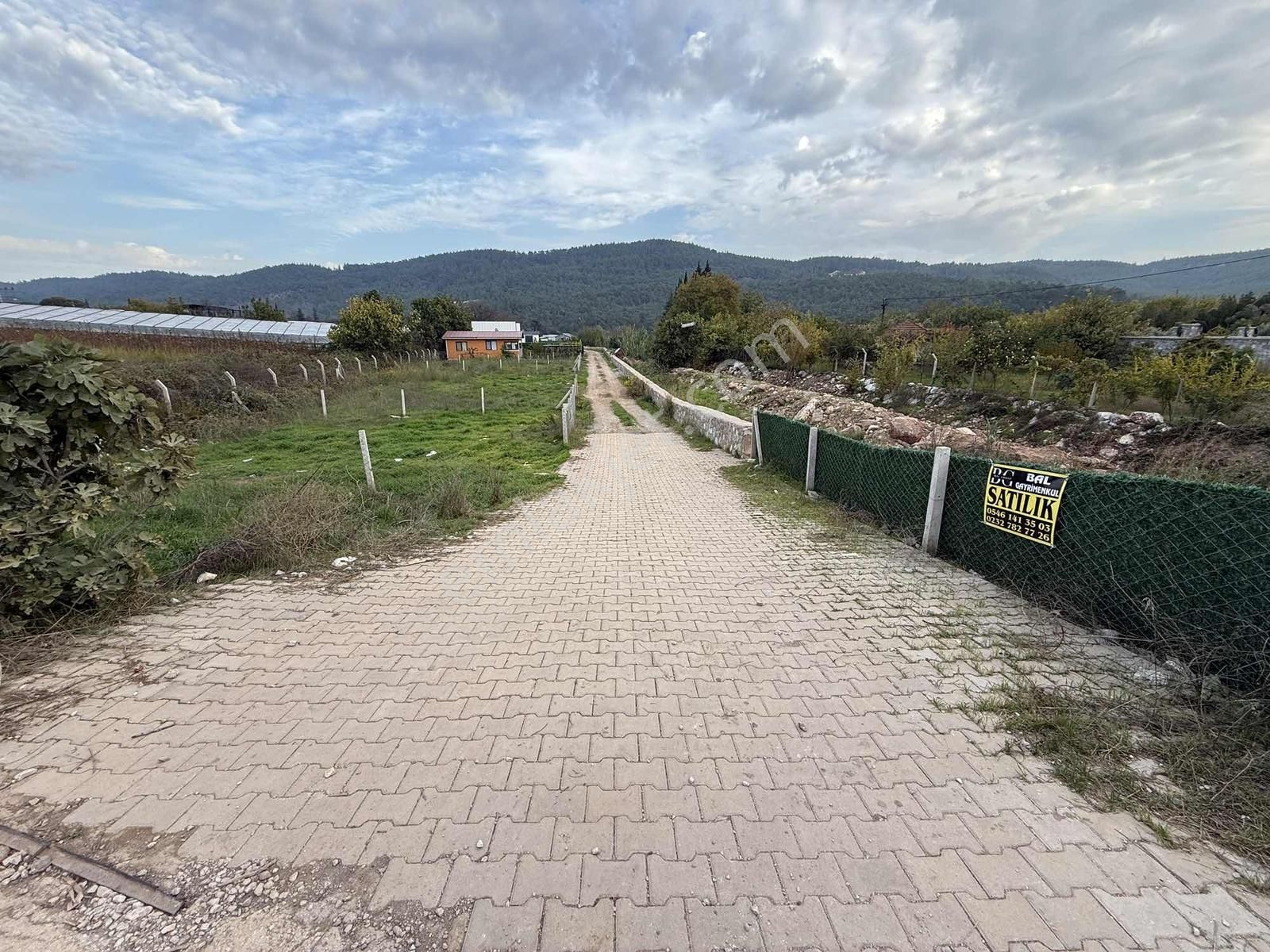 Bal Gayrimenkul-menderes Yeniköy'de Cadde Üzeri 300m2 Bahçeler - Görsel 7