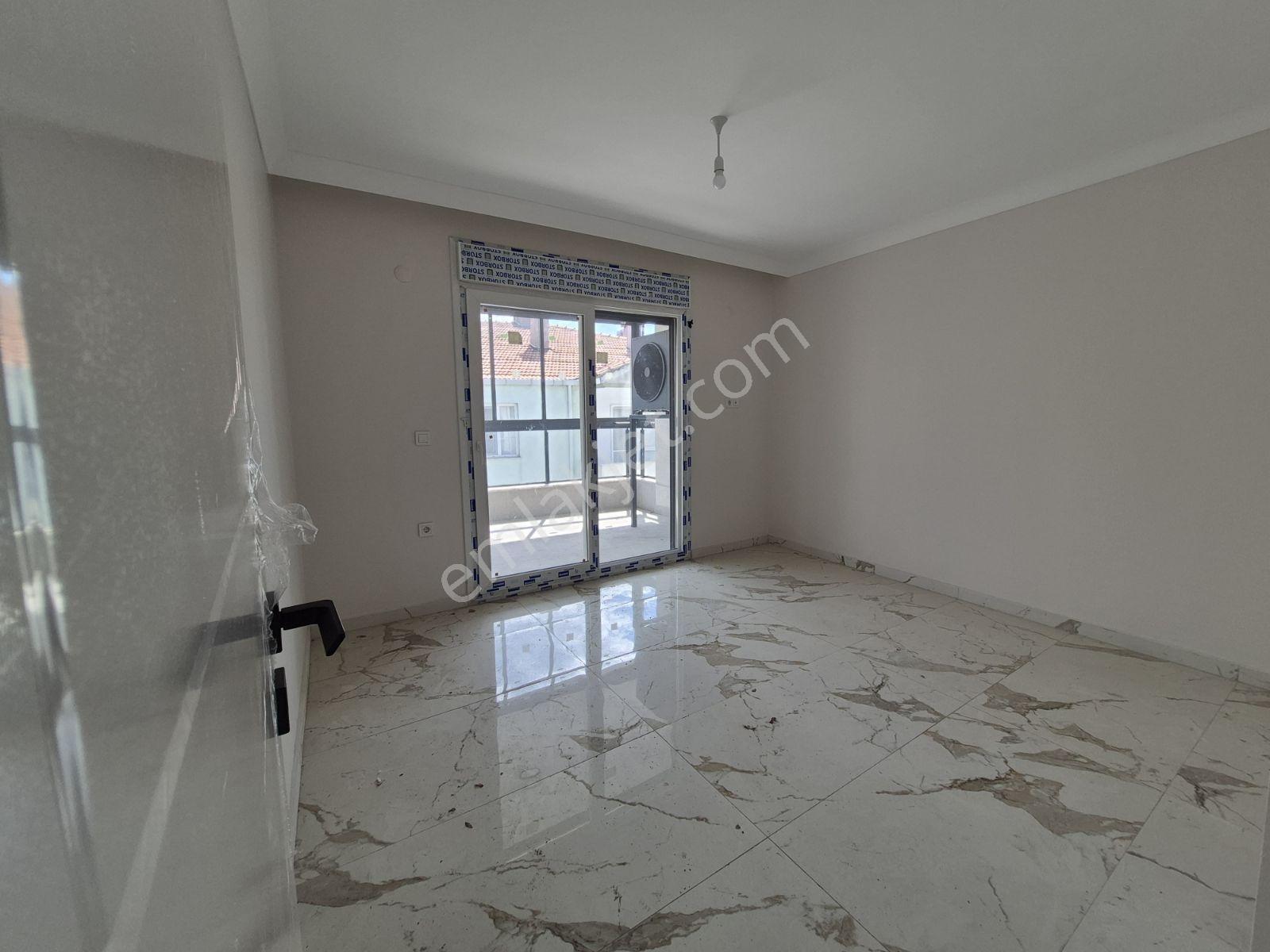 Ayvalık Altınova Merkez'de 2+1 Kiralık Sıfır Daire - Görsel 22