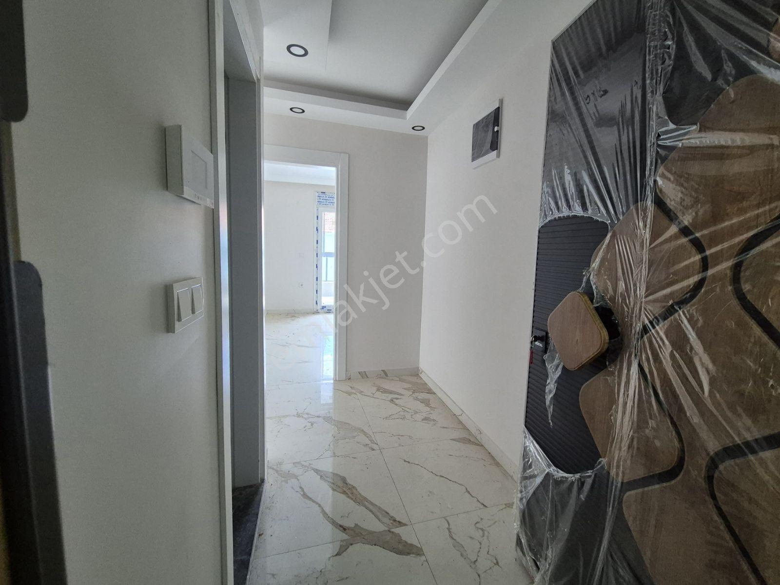 Ayvalık Altınova Merkez'de 2+1 Kiralık Sıfır Daire - Görsel 21