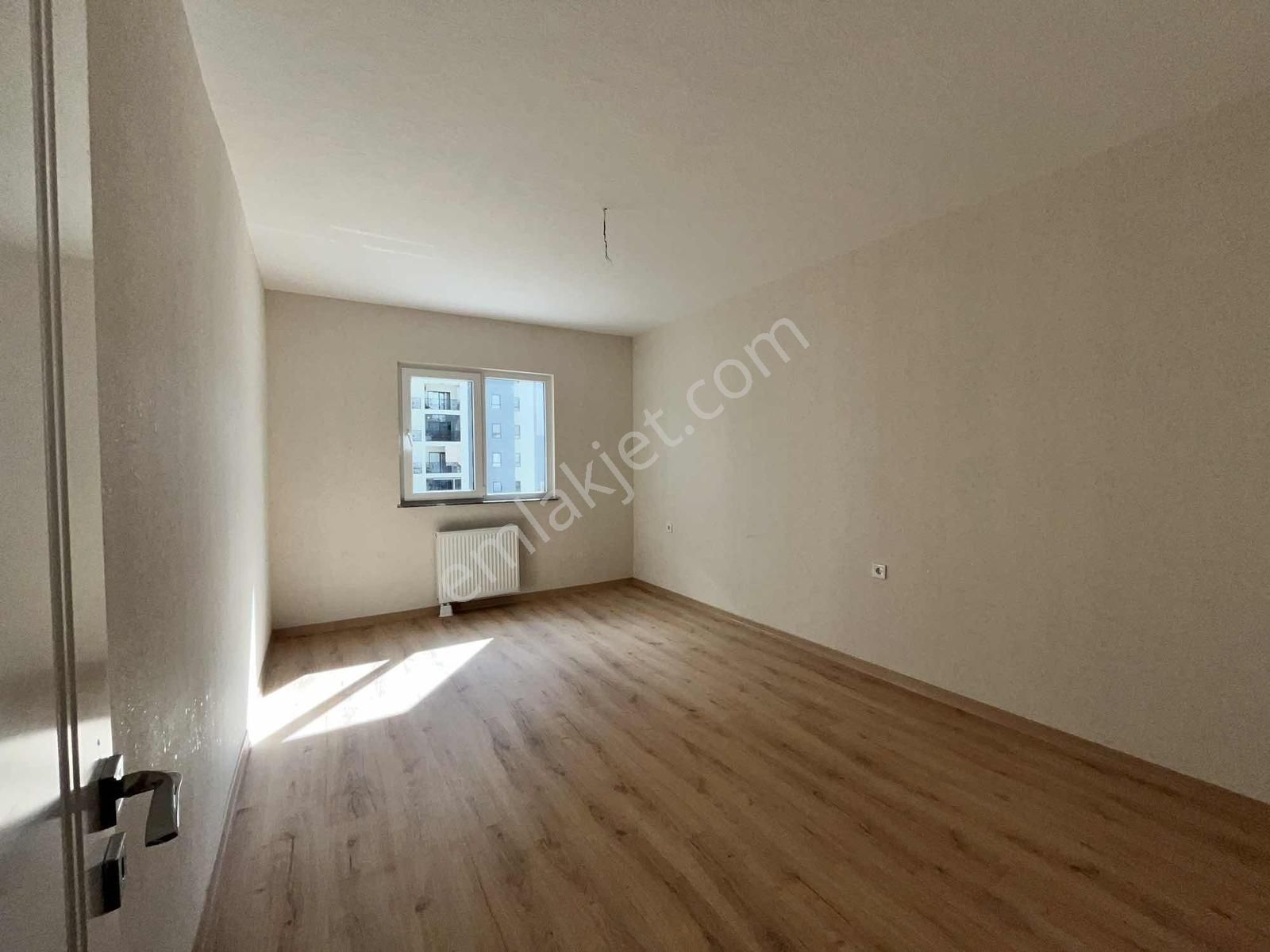 Prestıj Yeni Hayat Sitesinde Ön Cephe 2+1 Kiralık Daire - Görsel 33
