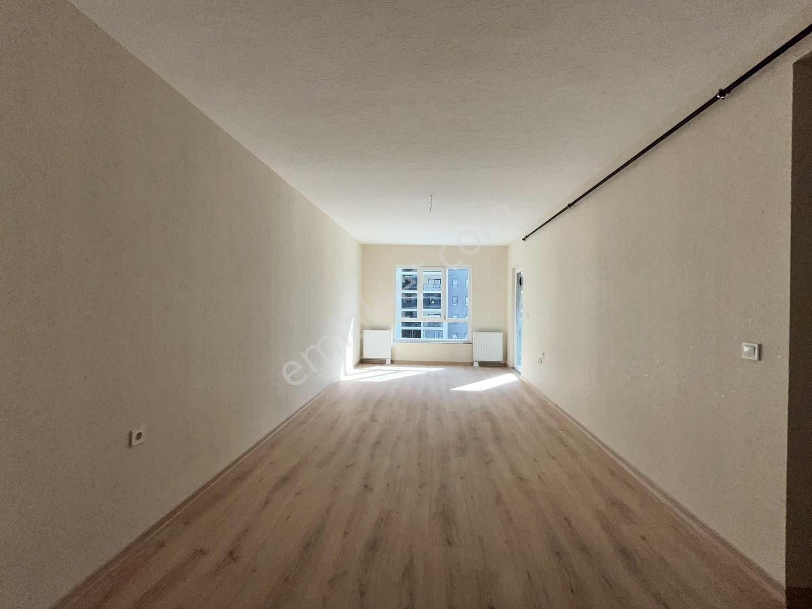 Prestıj Yeni Hayat Sitesinde Ön Cephe 2+1 Kiralık Daire - Görsel 12