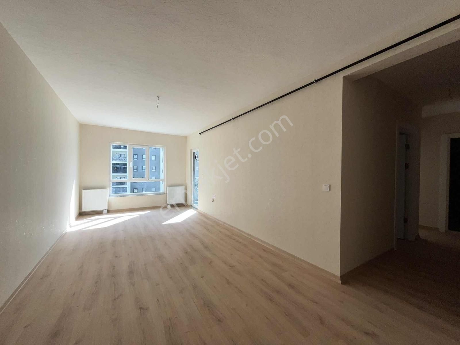 Prestıj Yeni Hayat Sitesinde Ön Cephe 2+1 Kiralık Daire - Görsel 11