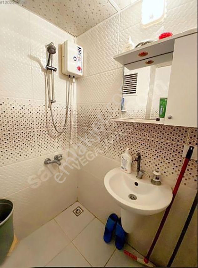 Vega Invest'ten Dünya Göz Yakını Eşyalı Kiralık 2+1 Daire - Görsel 12