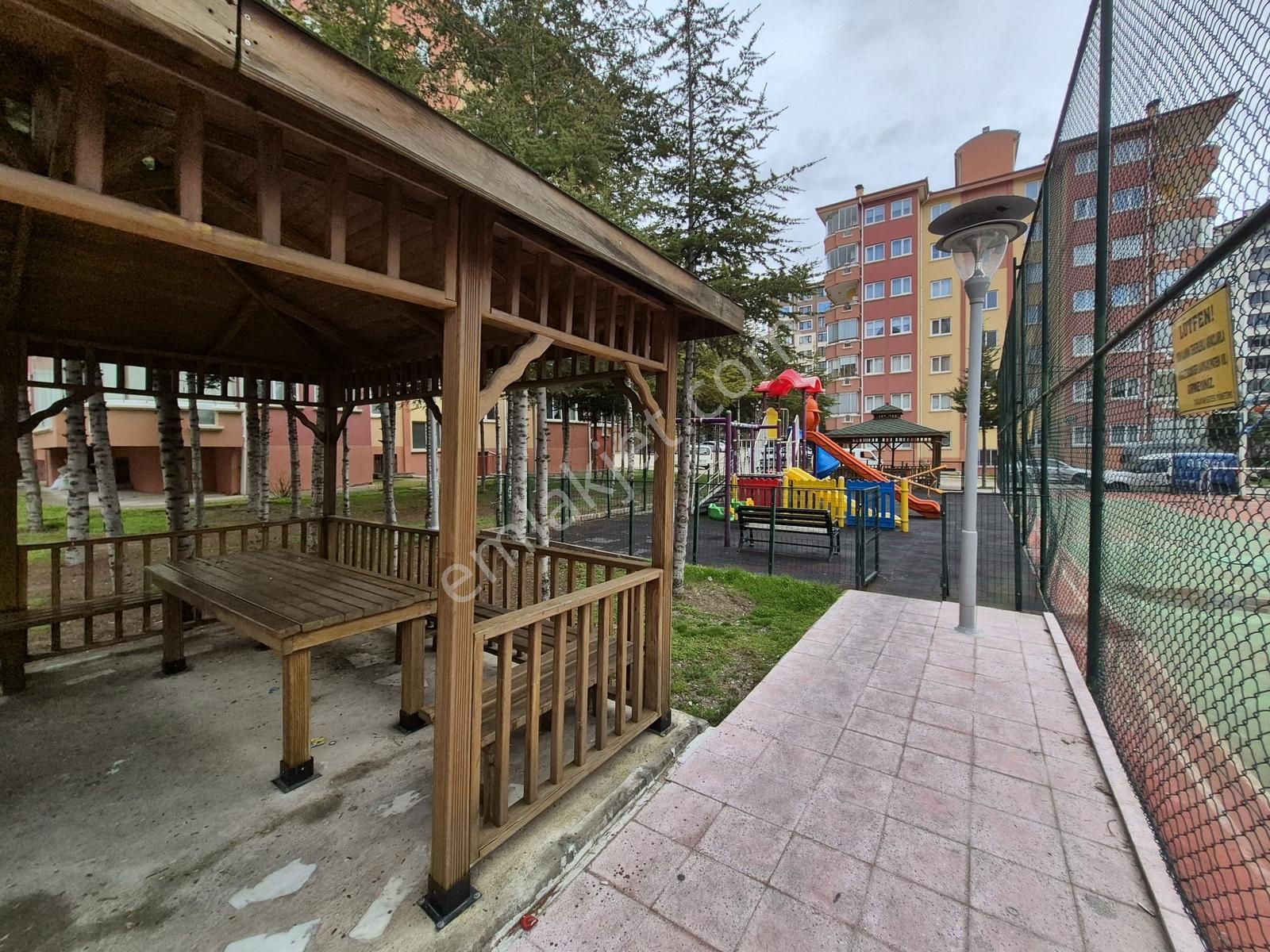 Ata Mahallesinde Site İçerisinde Satılık 3+1 Daire - Görsel 2