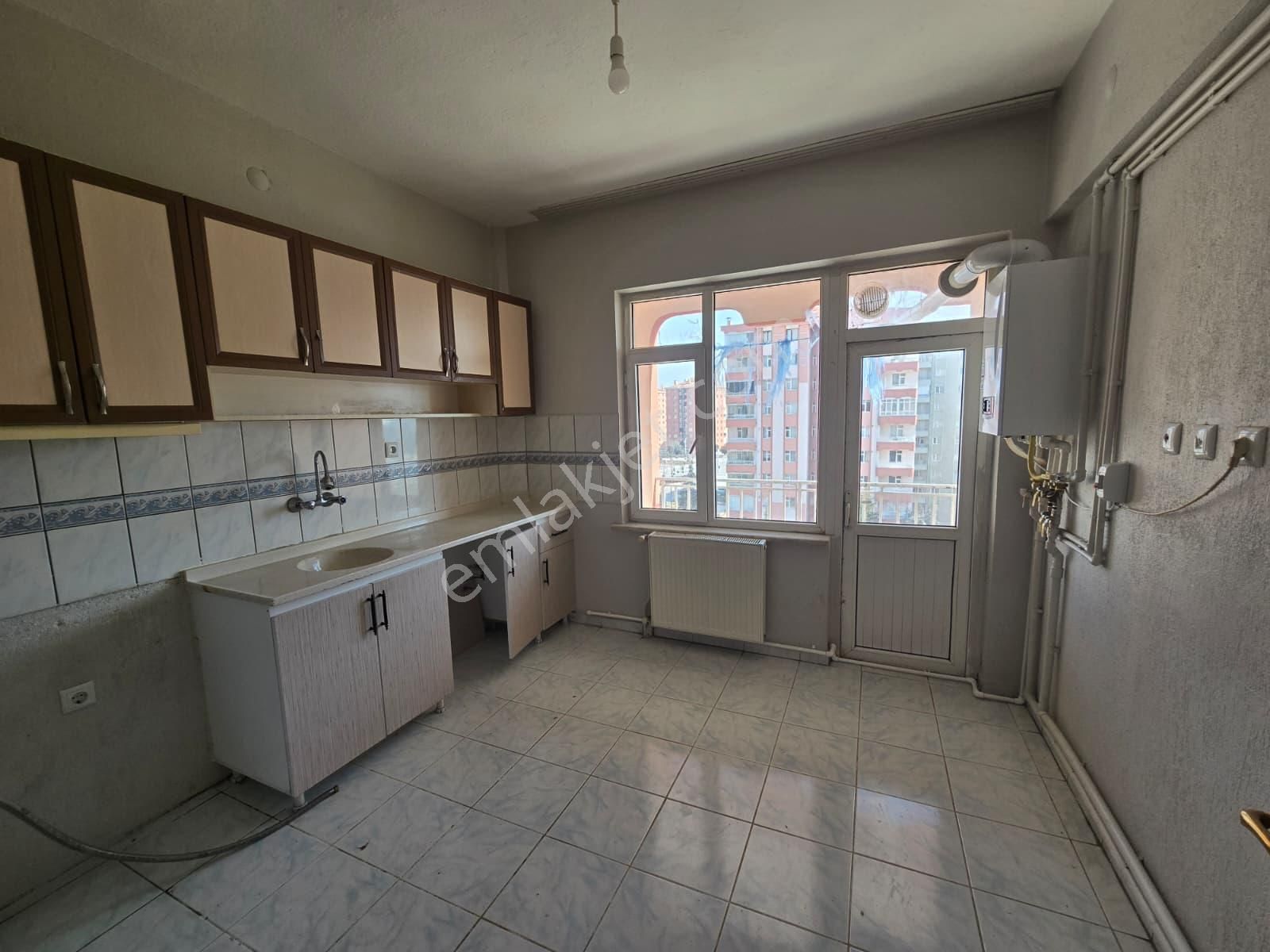 Bosna Hersek Mahallesi Ara Kat Kiralık Daire - Görsel 3