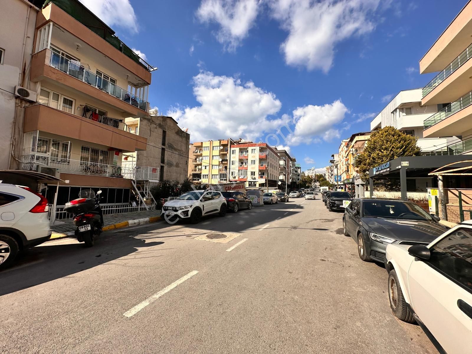 Kuşadasında Şehir Merkezinde Denize Yürüme Mesafesinde Acil Satılık 2 Artı 1 - Görsel 6