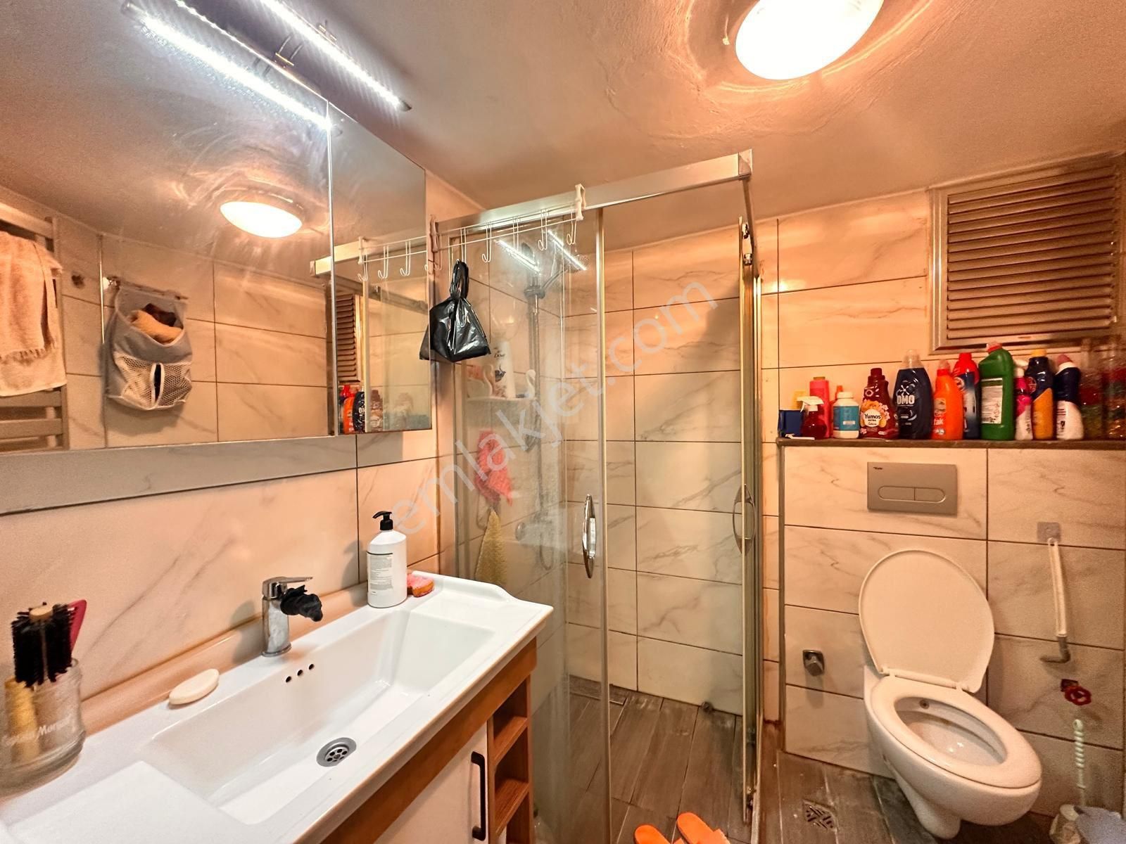 Kuşadasında Şehir Merkezinde Denize Yürüme Mesafesinde Acil Satılık 2 Artı 1 - Görsel 15